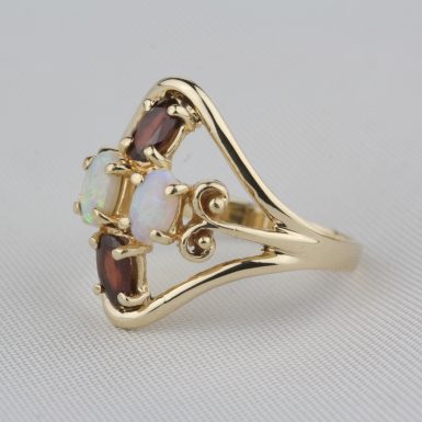 Pre-Owned-Garnet-&-Opal-Ring