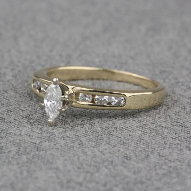 Pre-Owned-14-Karat-Yellow-Gold-Diamond-Engagement-Ring