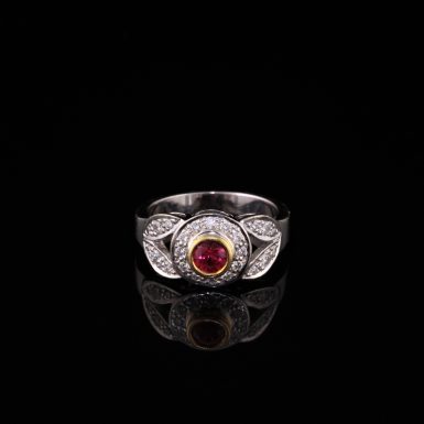 18k ruby and diamond ring