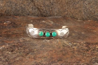 Pre-Owned Native American Sterling Silver Baby Cuff Bracelet, Signed: "E.Yazzle"