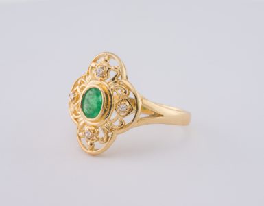 Pre-Owned 18K Emerald and Diamond Ring