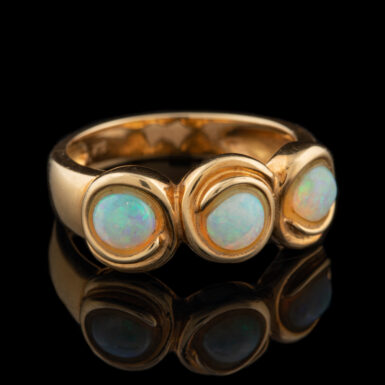 Pre-Owned 18k Opal Ring