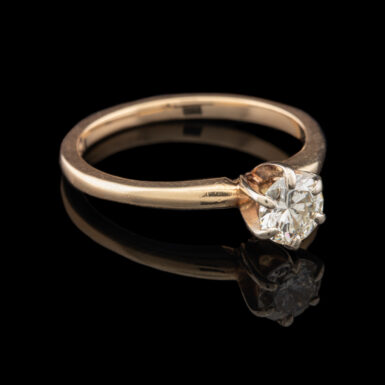 Pre-Owned VS2 Diamond Solitaire Ring in 14K