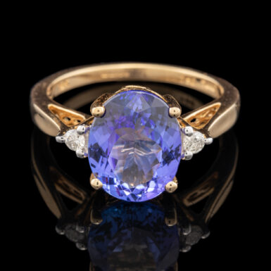Oval Tanzanite and Diamond Ring in 18K