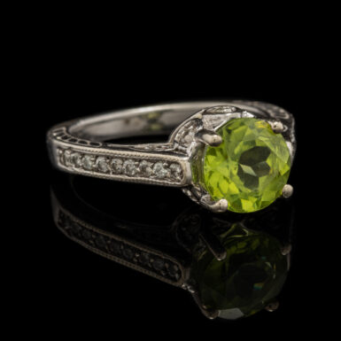 Pre-Owned 14K Peridot Ring with Diamonds