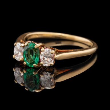 Pre-Owned 18K Emerald and VS Diamond Ring