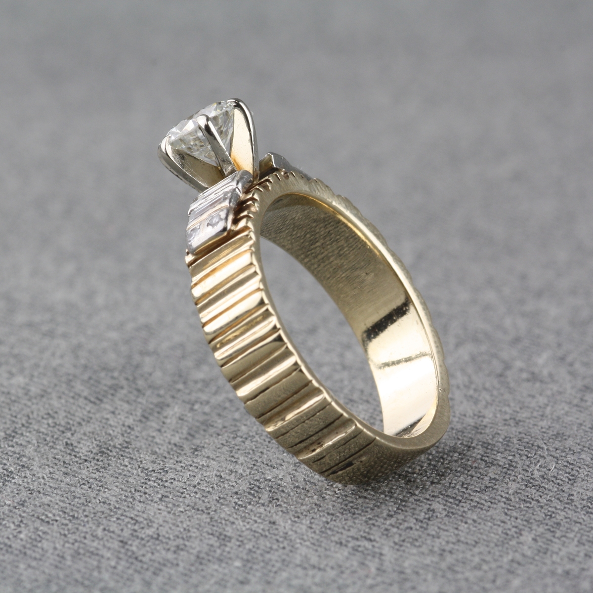 Pre-Owned Diamond Ring in 14K