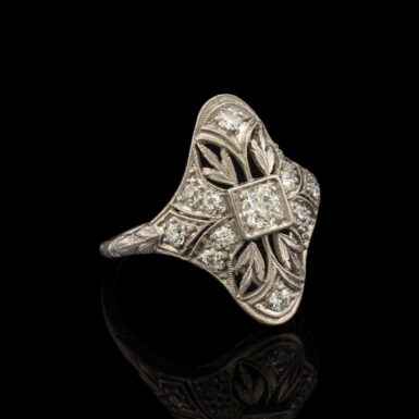 Vintage 18K Filigree Diamond Ring